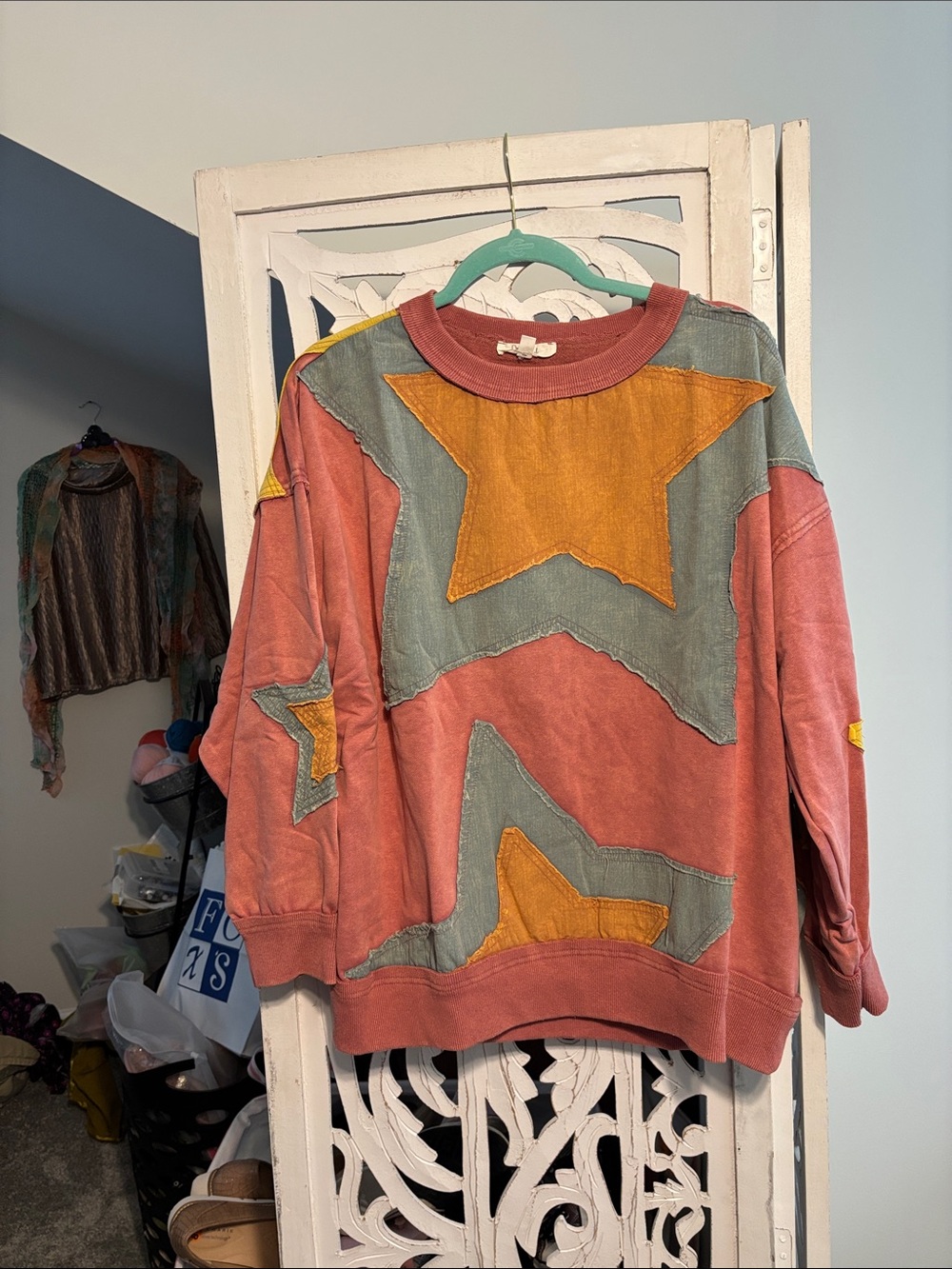Women’s Star Patch Crewneck Sweatshirt  - Rose with Mustard Stars